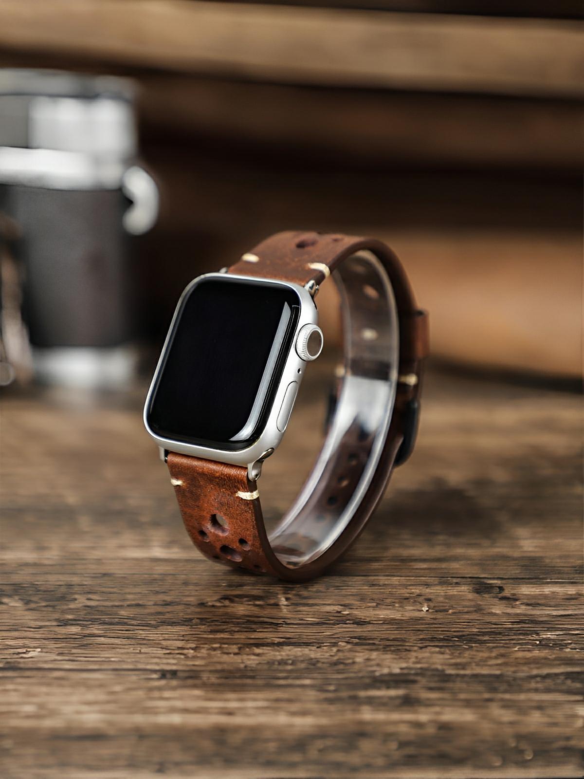 Bracelet Apple Watch cuir vintage, design perforé, boucle classique, modèle Lior - Bracelet Apple Watch - Marron 38 à 42mm