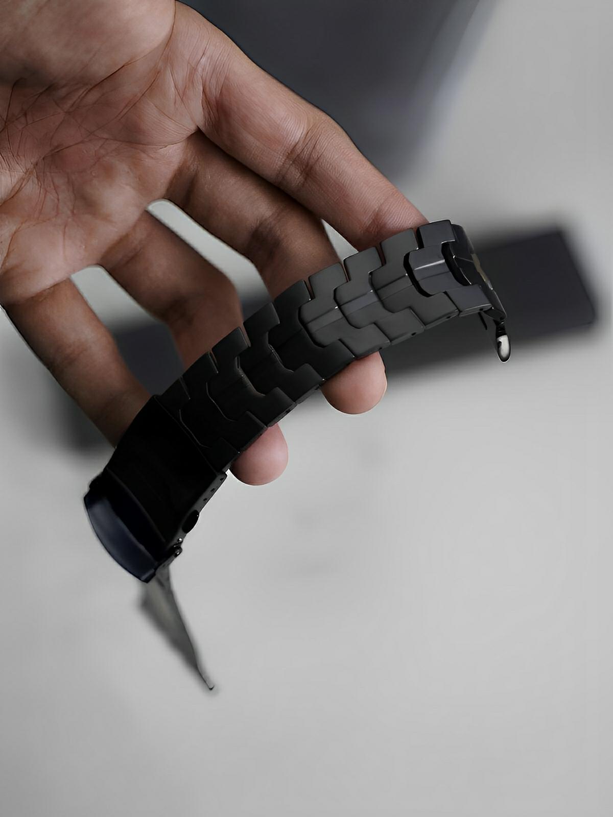 Bracelet en titane pour Apple Watch, design sculpté, ajustable et ultra - résistant, fermoir papillon sécurisé, modèle Réno - Bracelet Apple Watch - Noir 38 à 42mm
