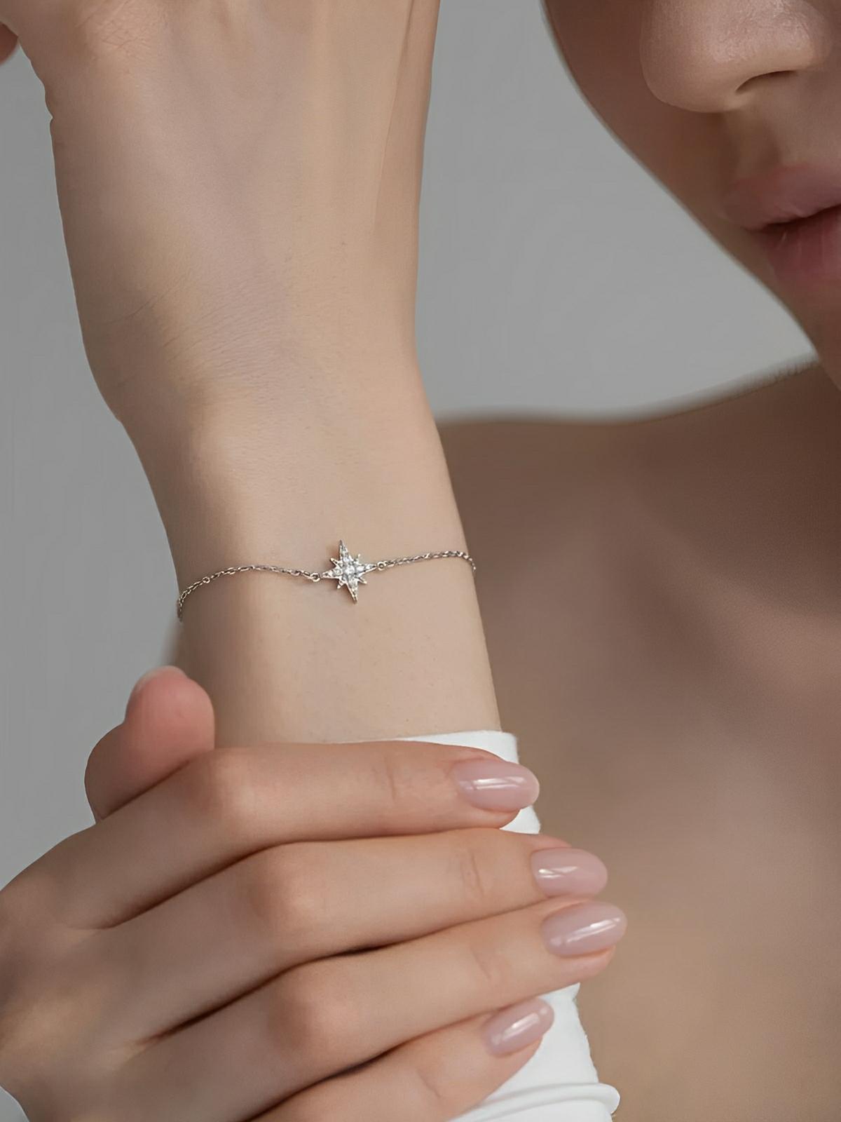 Bracelet femme argent 925, étoile zircon, chaîne fine ajustable, style minimaliste, bijou tendance quotidien, modèle Emmie - Bracelet - Argent