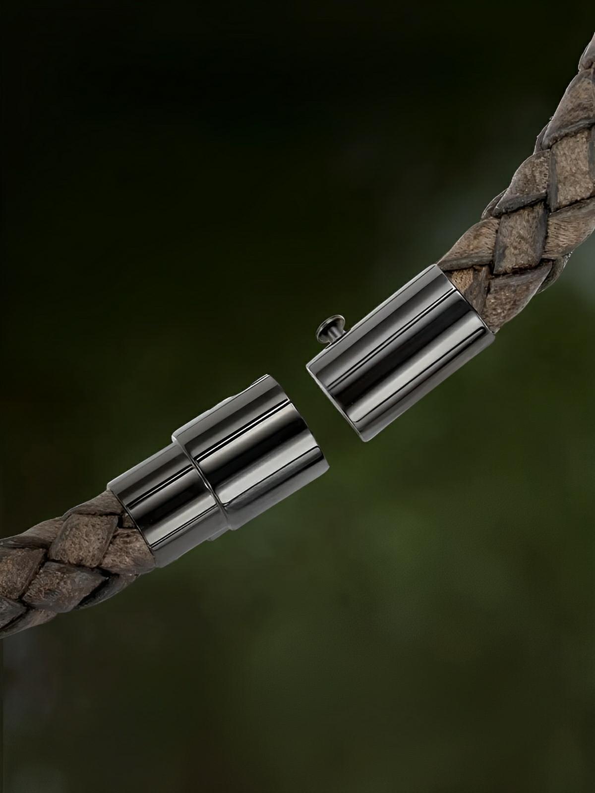 Bracelet homme en cuir tressé et acier inoxydable, aspect clou, style moderne et robuste, modèle Orens - Bracelet - Marron S