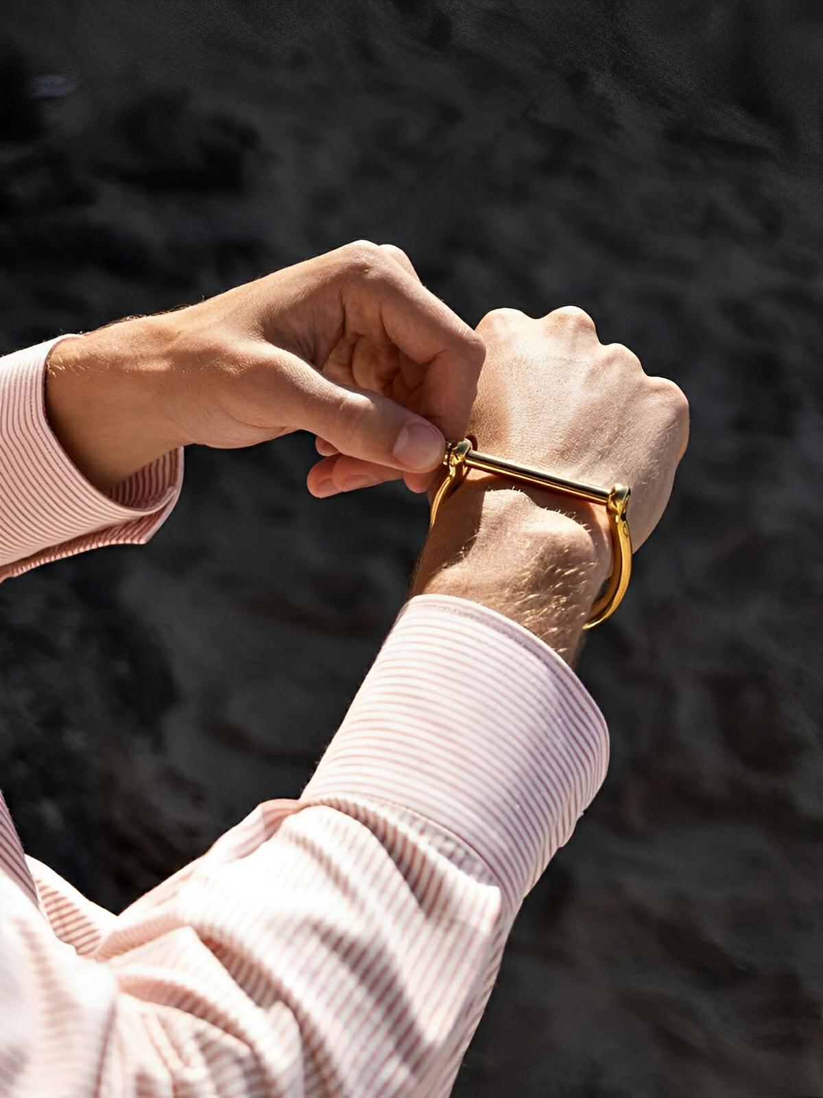 Bracelet jonc au style ancre, mixte, style minimaliste et moderne, modèle Hidone - Bracelet - Or S