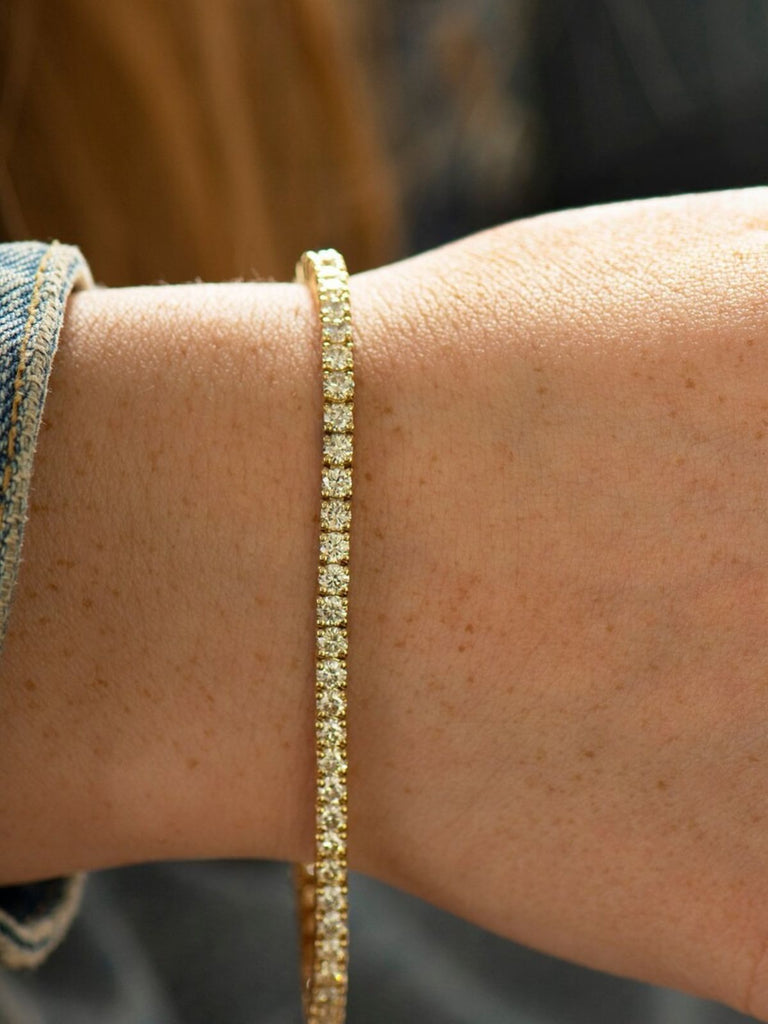 Bracelet tennis femme, or blanc, zircon scintillant, style luxe, fermoir sécurisé, modèle Larissa - Bracelet - Argent