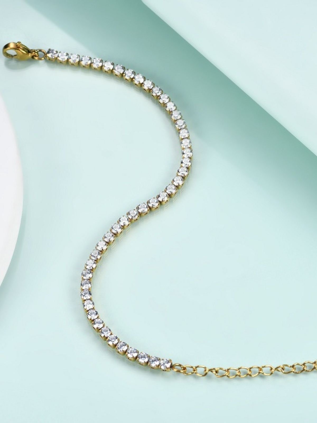 Bracelet tennis femme, or blanc, zircon scintillant, style luxe, fermoir sécurisé, modèle Larissa - Bracelet - Or