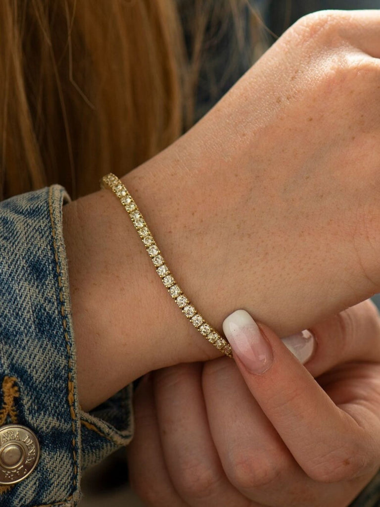 Bracelet tennis femme, or blanc, zircon scintillant, style luxe, fermoir sécurisé, modèle Larissa - Bracelet - Argent