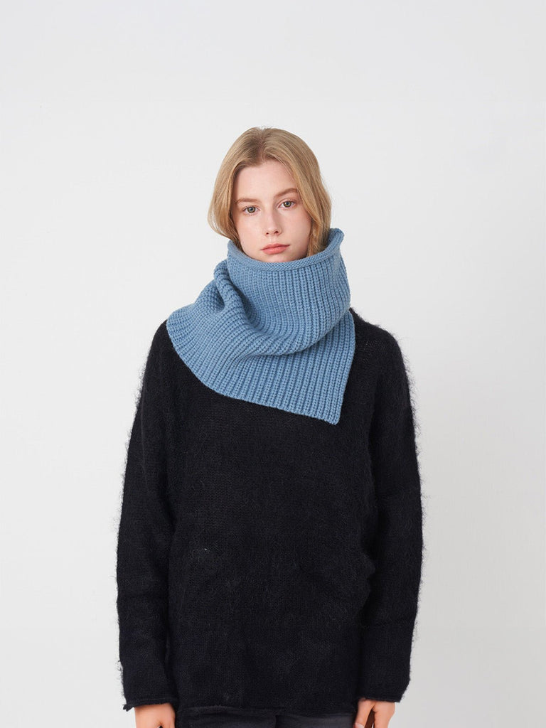 Cache - cou tricoté, doux et chaud, design haut col, unisexe, hiver, confort thermique, protection du cou, style minimaliste, modèle Artémis - Cache - cou - Bleu clair