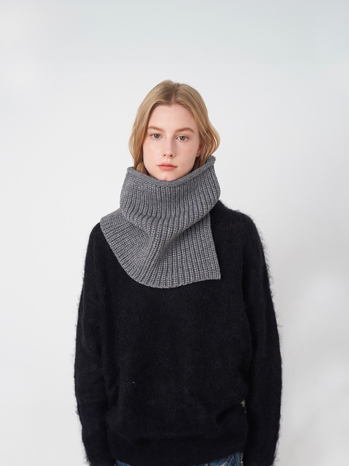 Cache - cou tricoté, doux et chaud, design haut col, unisexe, hiver, confort thermique, protection du cou, style minimaliste, modèle Artémis - Cache - cou - Gris