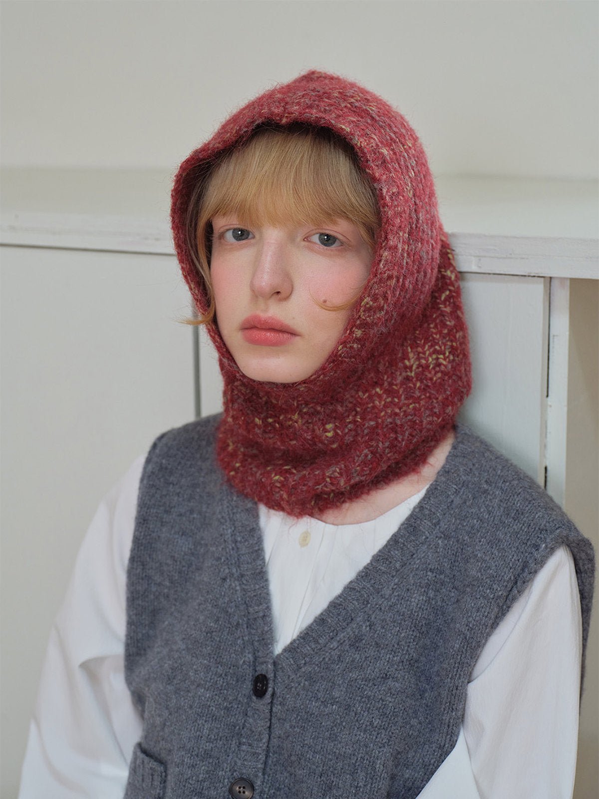 Cagoule tricotée femme hiver, cagoule en laine mélangée douce, capuche col intégrée, balaclava chaude, cagoule sans couture, bonnet cache - cou, modèle Békine - Écharpe - Rouge