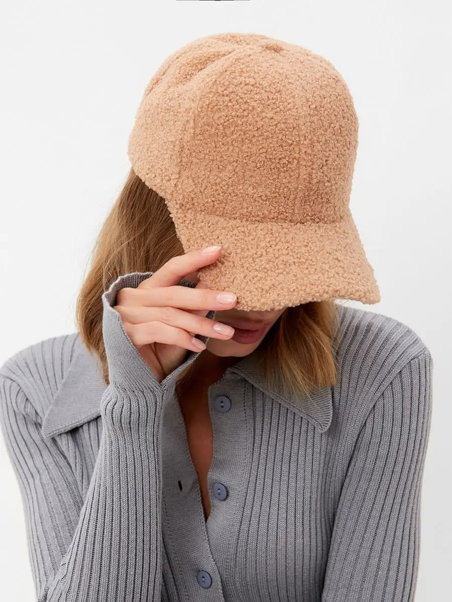 Casquette bouclette mouton, ajustable chaude, polaire, douce peluche à moumoute, modèle Mona - Casquette - Camel