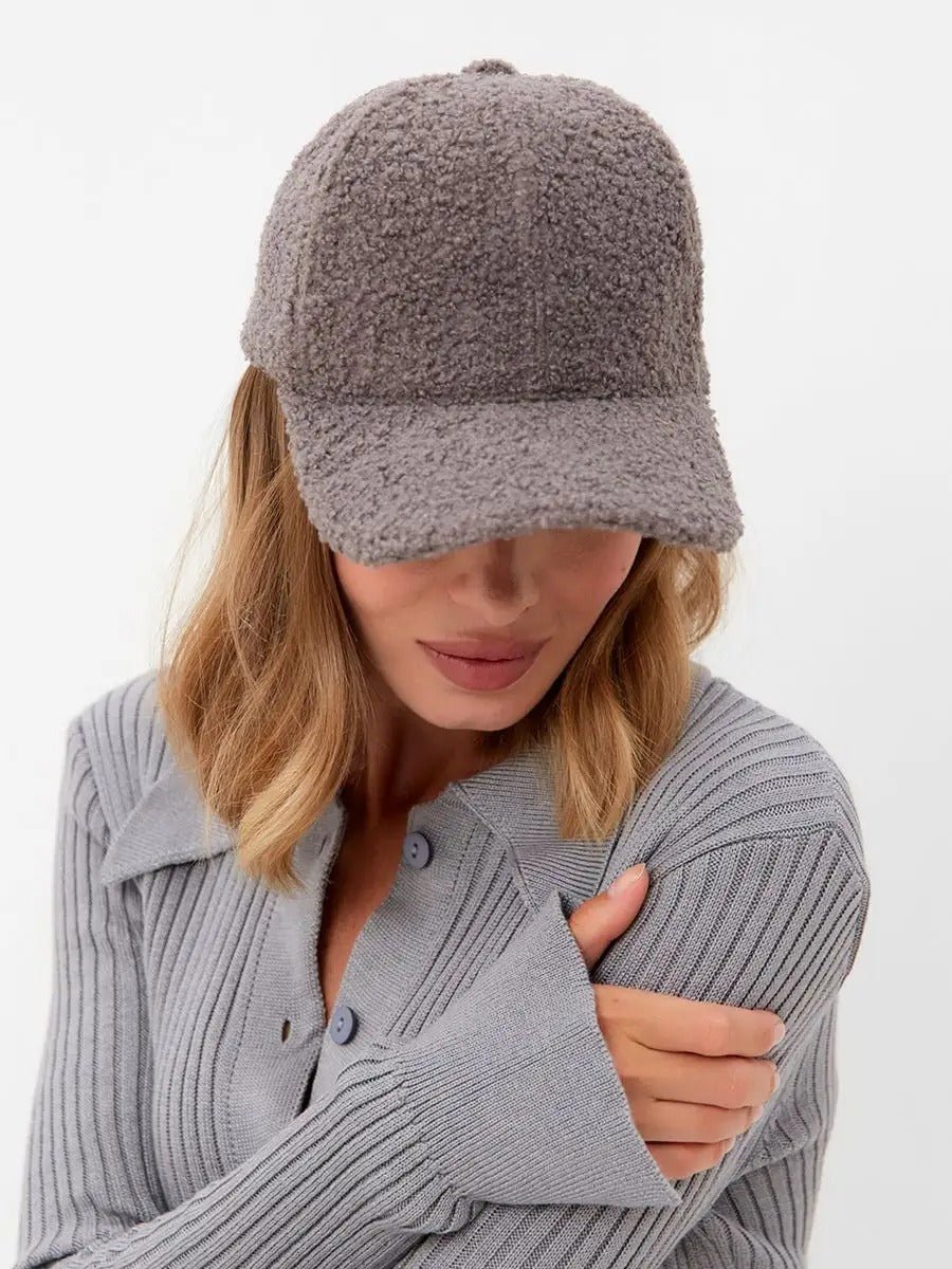 Casquette bouclette mouton, ajustable chaude, polaire, douce peluche à moumoute, modèle Mona - Casquette - Gris