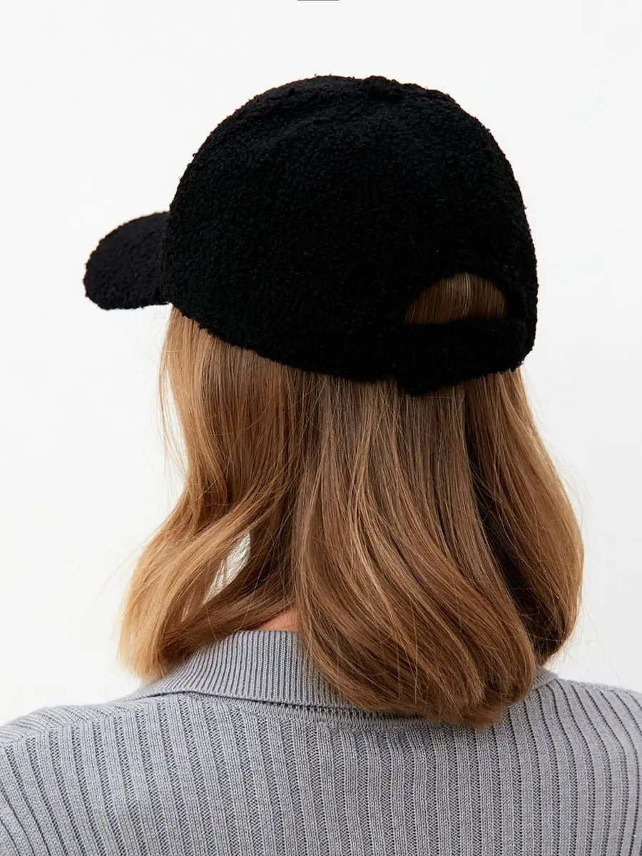 Casquette bouclette mouton, ajustable chaude, polaire, douce peluche à moumoute, modèle Mona - Casquette - Noir