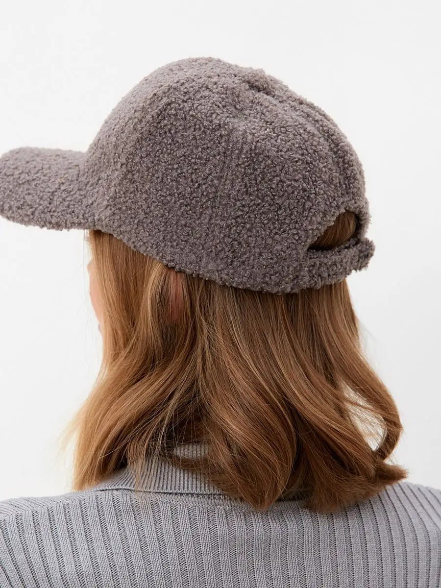 Casquette bouclette mouton, ajustable chaude, polaire, douce peluche à moumoute, modèle Mona - Casquette - Gris