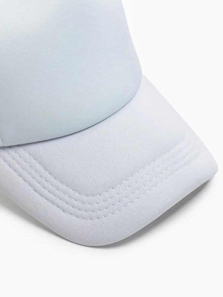 Casquette filet unie, légère et respirante, réglable, idéale pour l'été, modèle Quinn - Casquette - Blanc