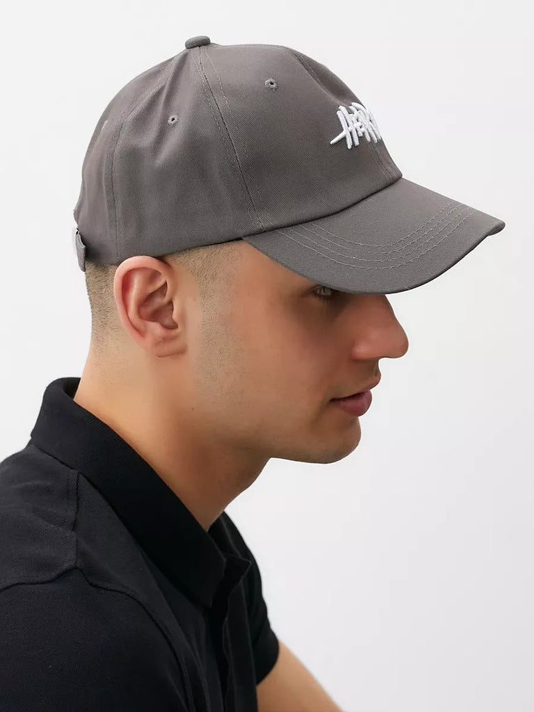 Casquette HEART brodée, coton respirant, visière courbée, ajustable, style urbain, modèle Hermi - Casquette - Gris