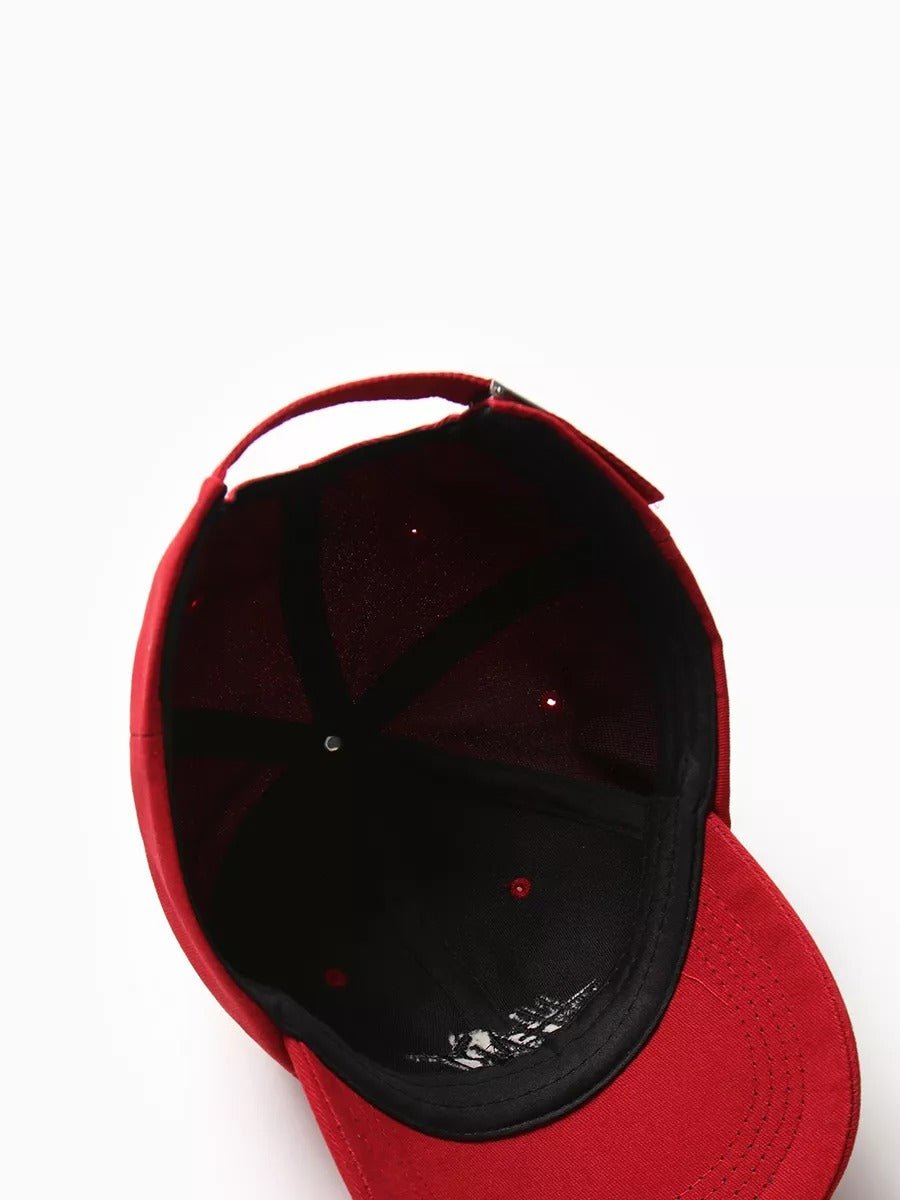 Casquette HEART brodée, coton respirant, visière courbée, ajustable, style urbain, modèle Hermi - Casquette - Rouge