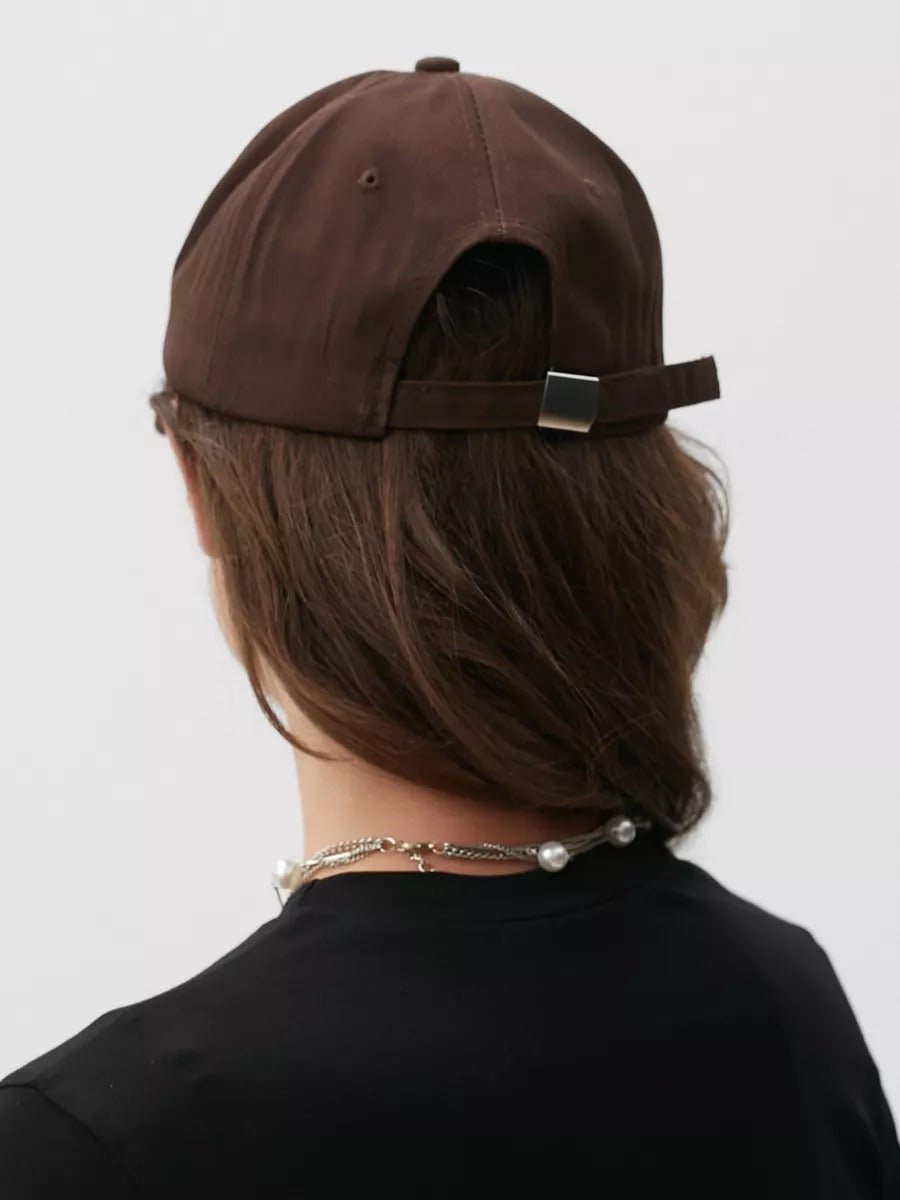 Casquette HEART brodée, coton respirant, visière courbée, ajustable, style urbain, modèle Hermi - Casquette - Marron