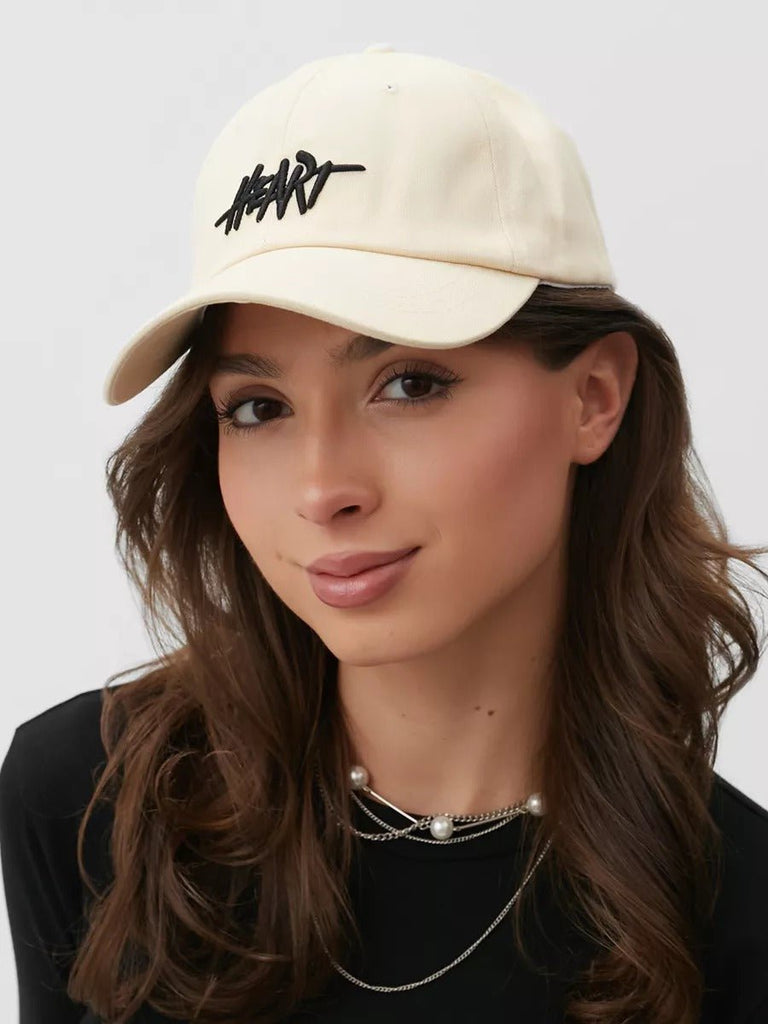 Casquette HEART brodée, coton respirant, visière courbée, ajustable, style urbain, modèle Hermi - Casquette - Blanc