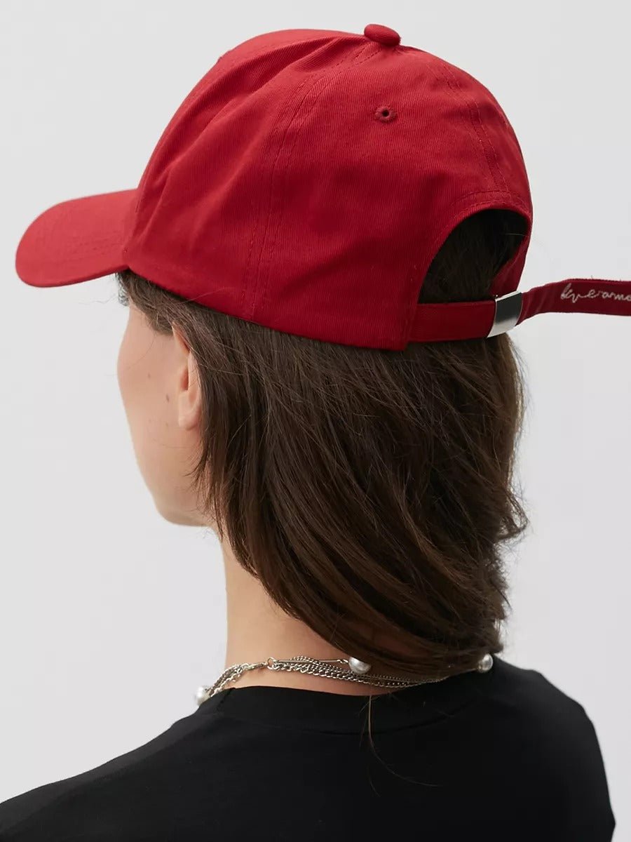 Casquette Live and Let Live, coton respirant, visière courbée, broderie stylée, taille réglable, modèle Alem - Casquette - Rouge