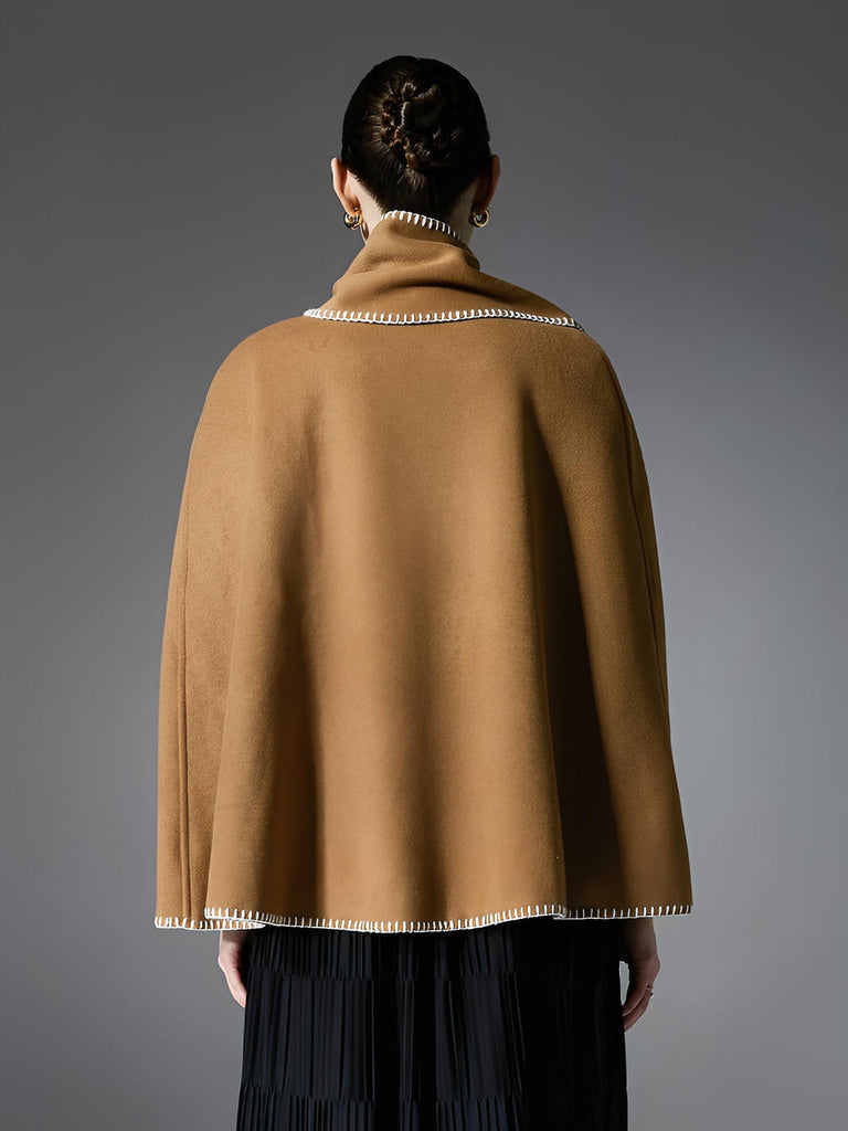 Châle camel double face, couture contrastée blanche, cape chaude automne hiver, style européen, douceur enveloppante, design minimal, grande taille confortable, modèle Soline - Châle - Camel