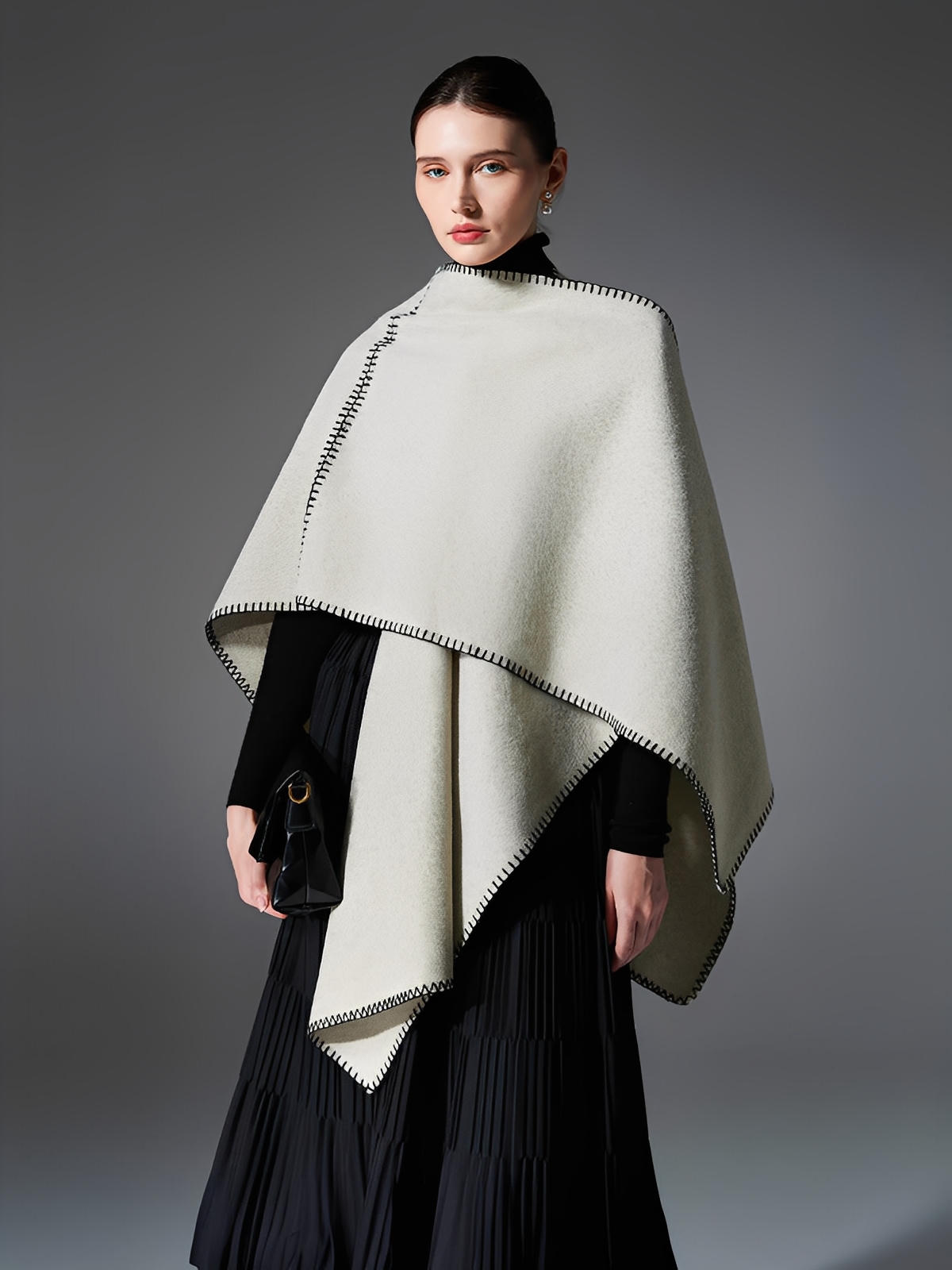 Châle double face, finition bord contrasté, toucher doux, chaud et confortable, style européen moderne, modèle Ertine - Châle - Beige
