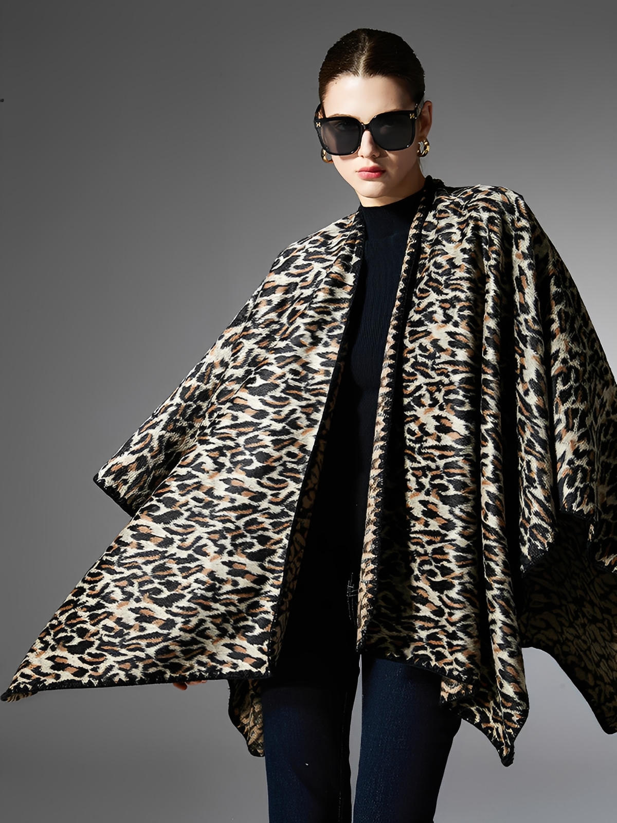 Châle léopard, châle femme hiver, poncho chaud, cape à motif animal, châle doux et enveloppant, modèle Gastine - Châle - Beige