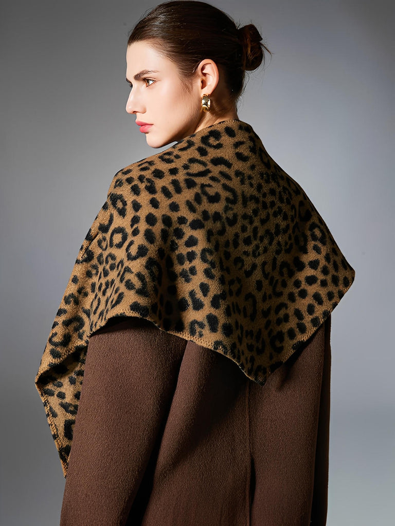 Châle léopard femme, triangle doux, grand foulard chaud, accessoire hiver, style chic, imprimé animal, toucher moelleux, modèle Pitchou - Châle - Marron