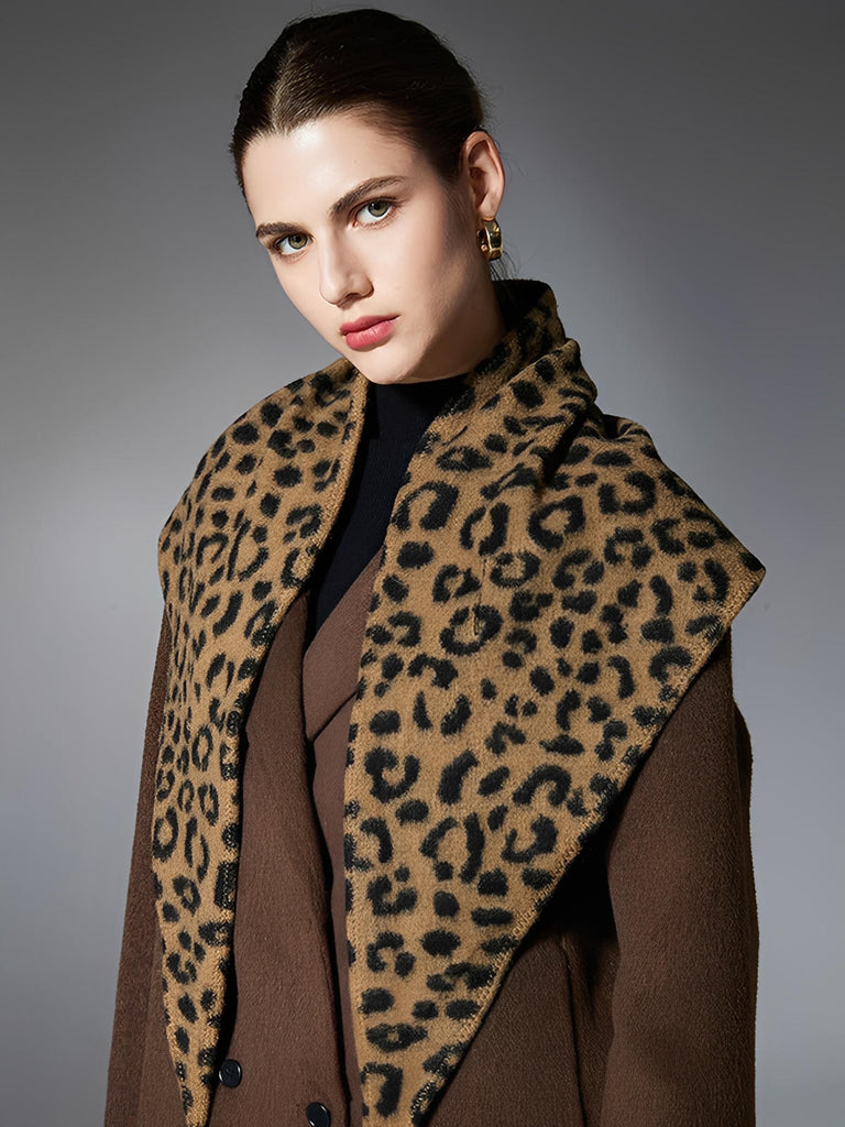 Châle léopard femme, triangle doux, grand foulard chaud, accessoire hiver, style chic, imprimé animal, toucher moelleux, modèle Pitchou - Châle - Marron