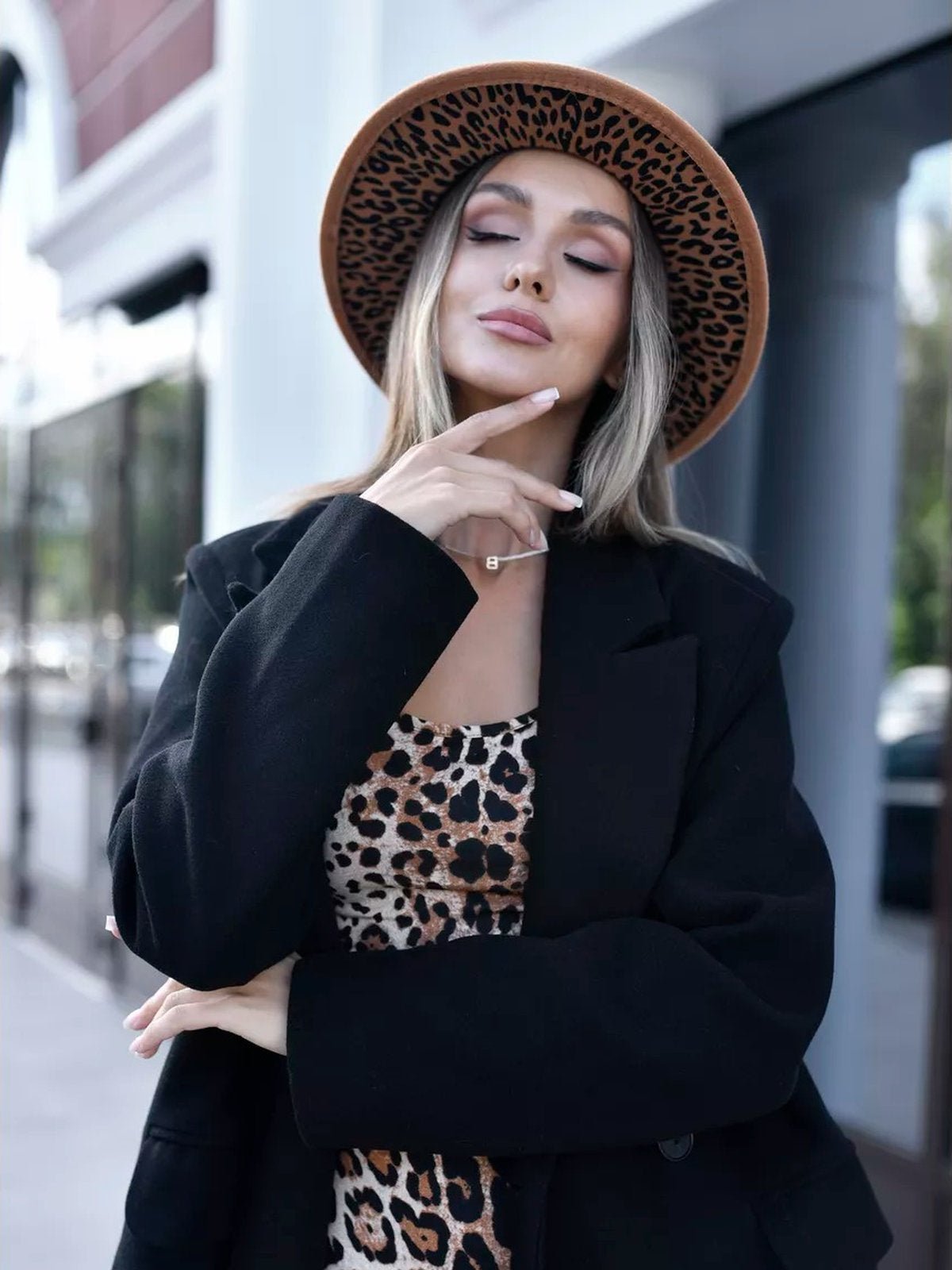 Chapeau fedora feutre femme, fedora léopard intérieur, chapeau large bord automne hiver, feutre rigide imprimé animal, chapeau tendance urbain, modèle Felindrae - Chapeau de paille - Marron