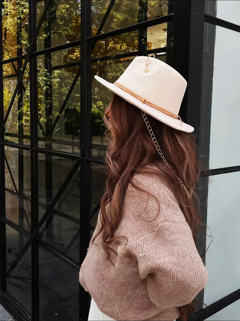 Chapeau feutre femme, chapeau large bord, accessoire mode automne, feutre doux confortable, avec bijou broche doré, modèle Murize - Chapeau de paille - Beige
