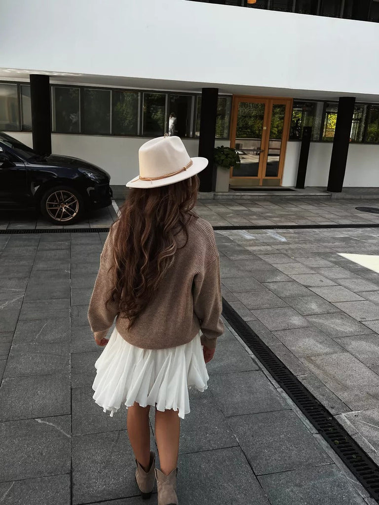 Chapeau feutre femme, chapeau large bord, accessoire mode automne, feutre doux confortable, avec bijou broche doré, modèle Murize - Chapeau de paille - Beige