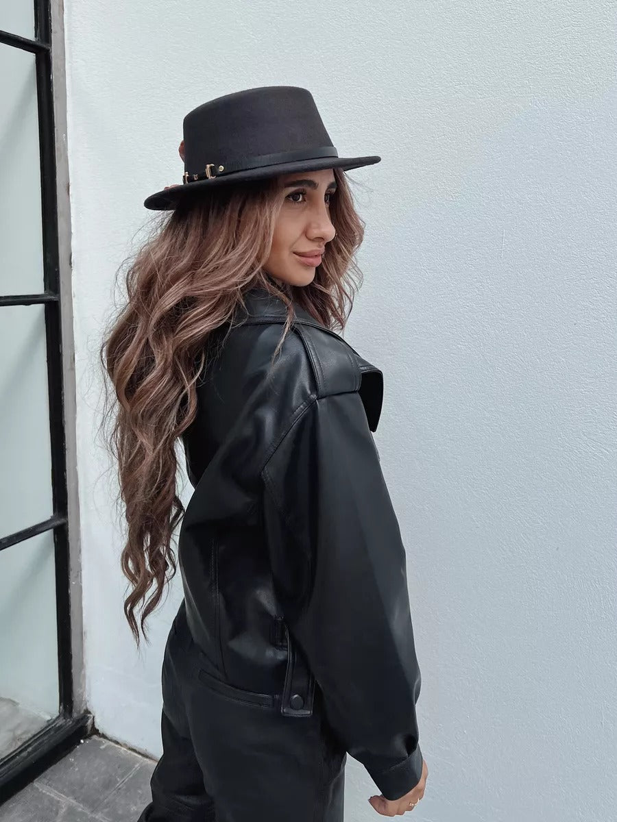 Chapeau feutre femme, rétro, accessoire mode automne hiver, couvre - chef plat à bord court, style vintage à ruban, modèle Ogana - Chapeau de paille - Noir