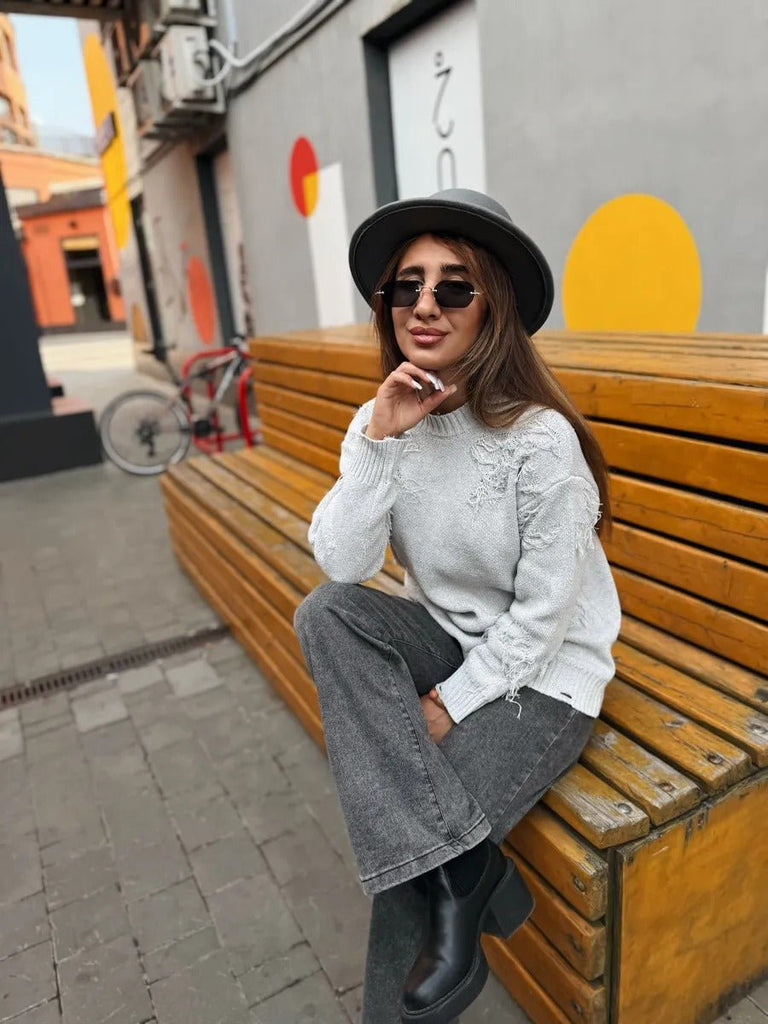 Chapeau feutre femme, rétro, accessoire mode automne hiver, couvre - chef plat à bord court, style vintage à ruban, modèle Ogana - Chapeau de paille - Gris