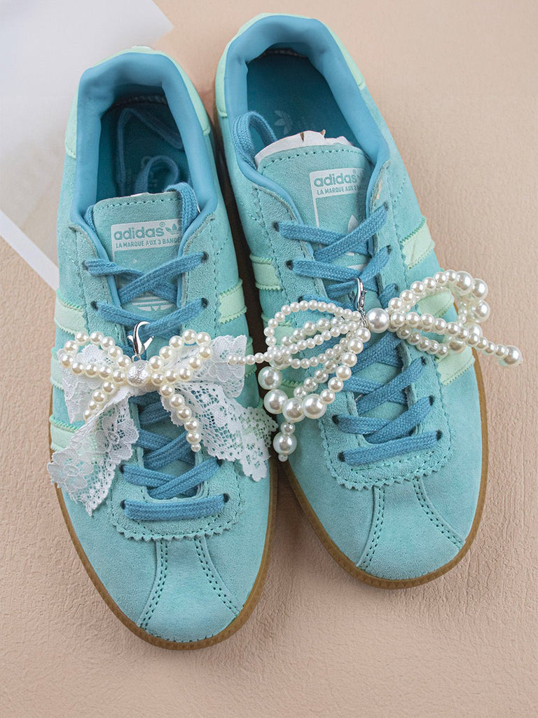 Charm pendentif perles, nœud papillon dentelle, bijou décoratif chaussures ou sac, accessoire perlé chic, breloque amovible féminine, modèle Rinza - charms - Style 1