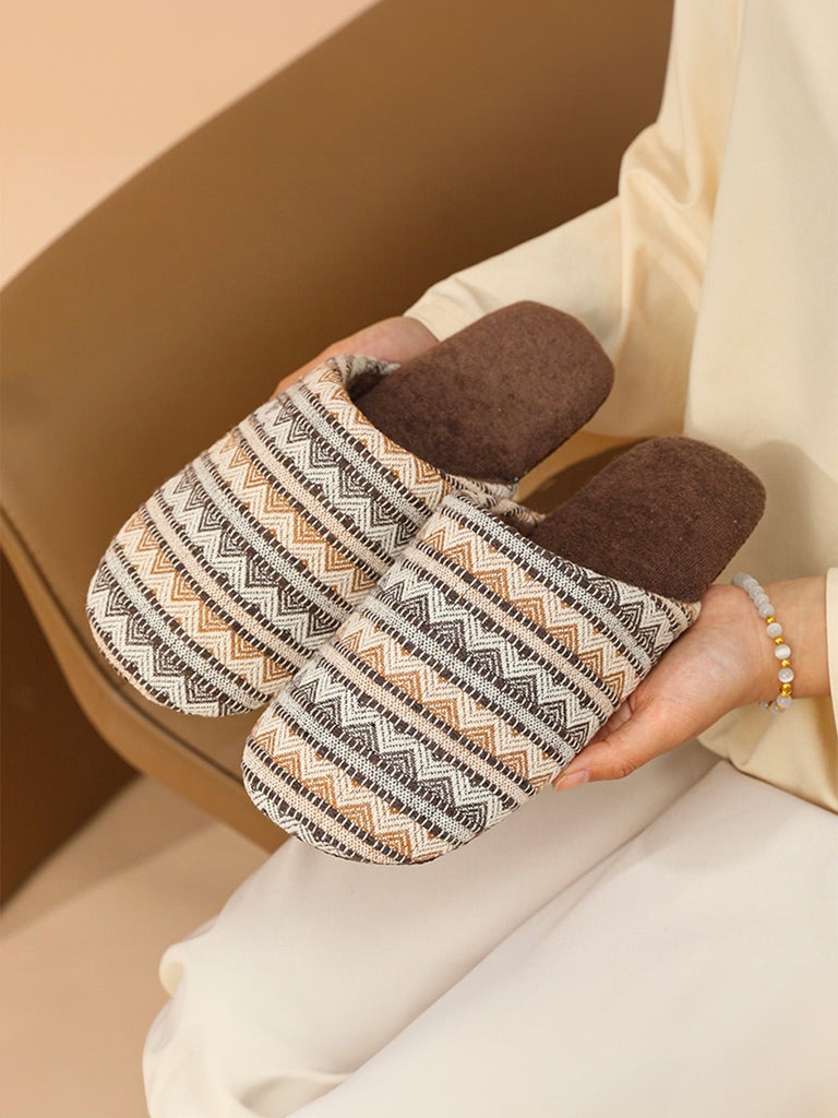 Chaussons d’intérieur coton, semelle souple antidérapante, confort thermique toutes saisons, chaussons unisexe, style maison cosy, modèle Cirmus - Chaussons - Marron XXS