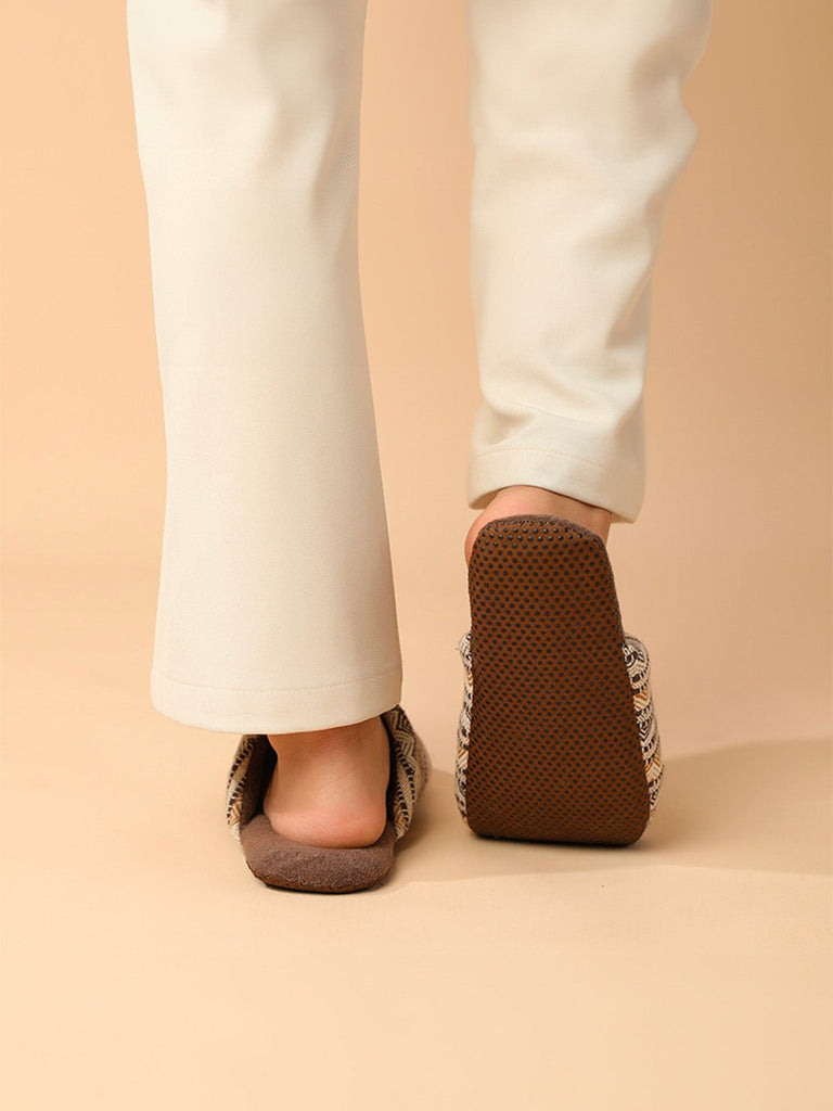 Chaussons d’intérieur coton, semelle souple antidérapante, confort thermique toutes saisons, chaussons unisexe, style maison cosy, modèle Cirmus - Chaussons - Marron XXS