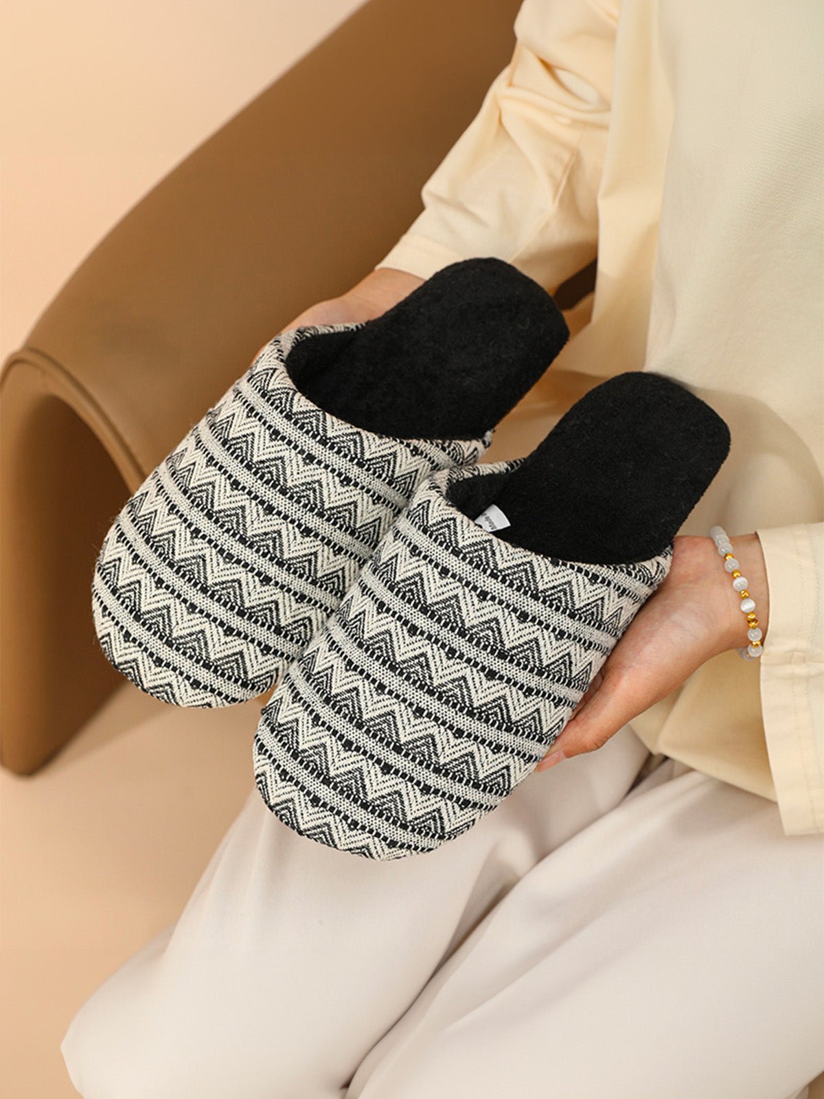 Chaussons d’intérieur coton, semelle souple antidérapante, confort thermique toutes saisons, chaussons unisexe, style maison cosy, modèle Cirmus - Chaussons - Noir XXS