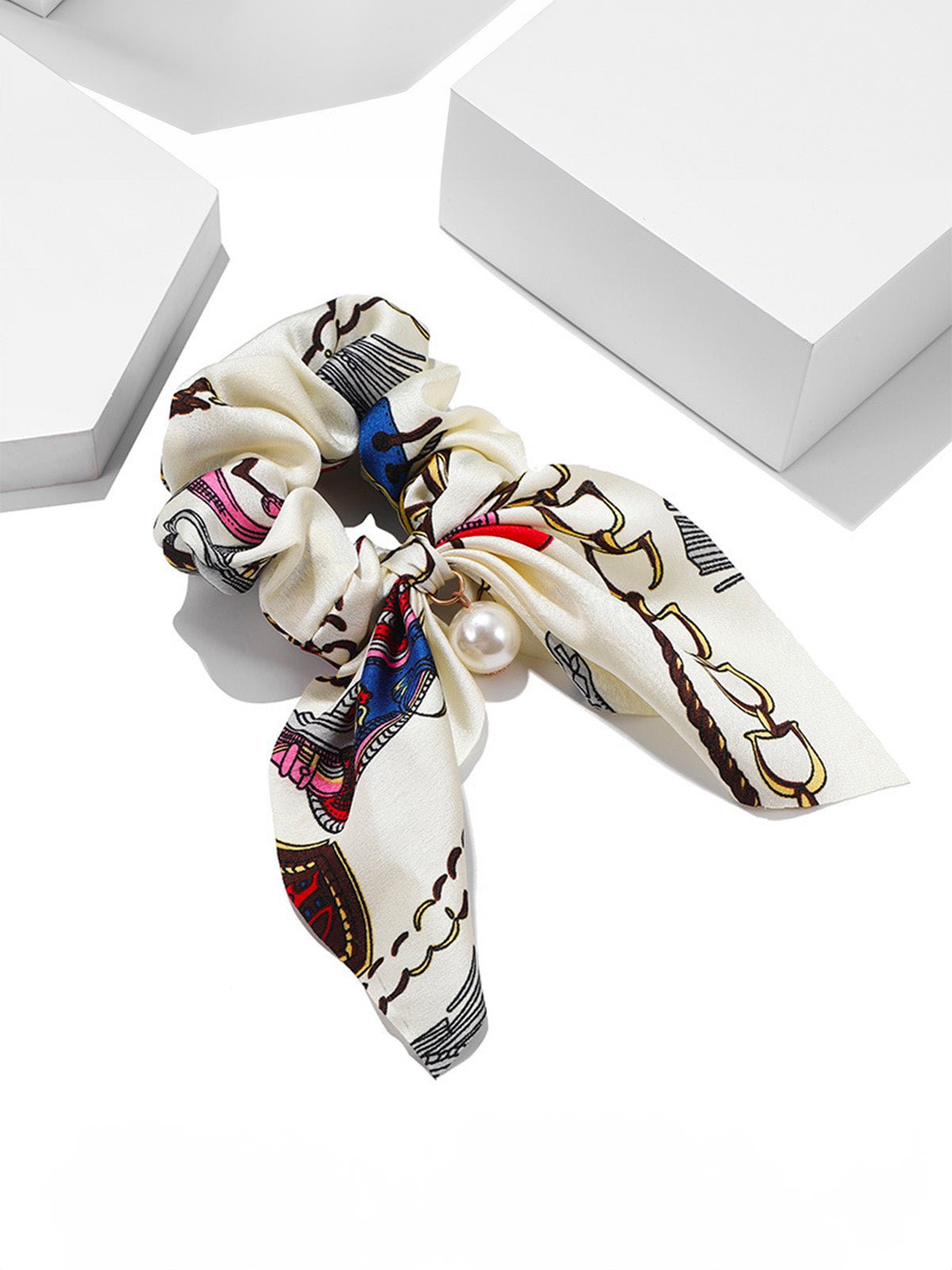 Chouchou cheveux satin, chouchou avec perle, élastique cheveux foulard, chouchou ruban décoratif, accessoire coiffure femme, modèle Chauma - Chouchou - Multicolore