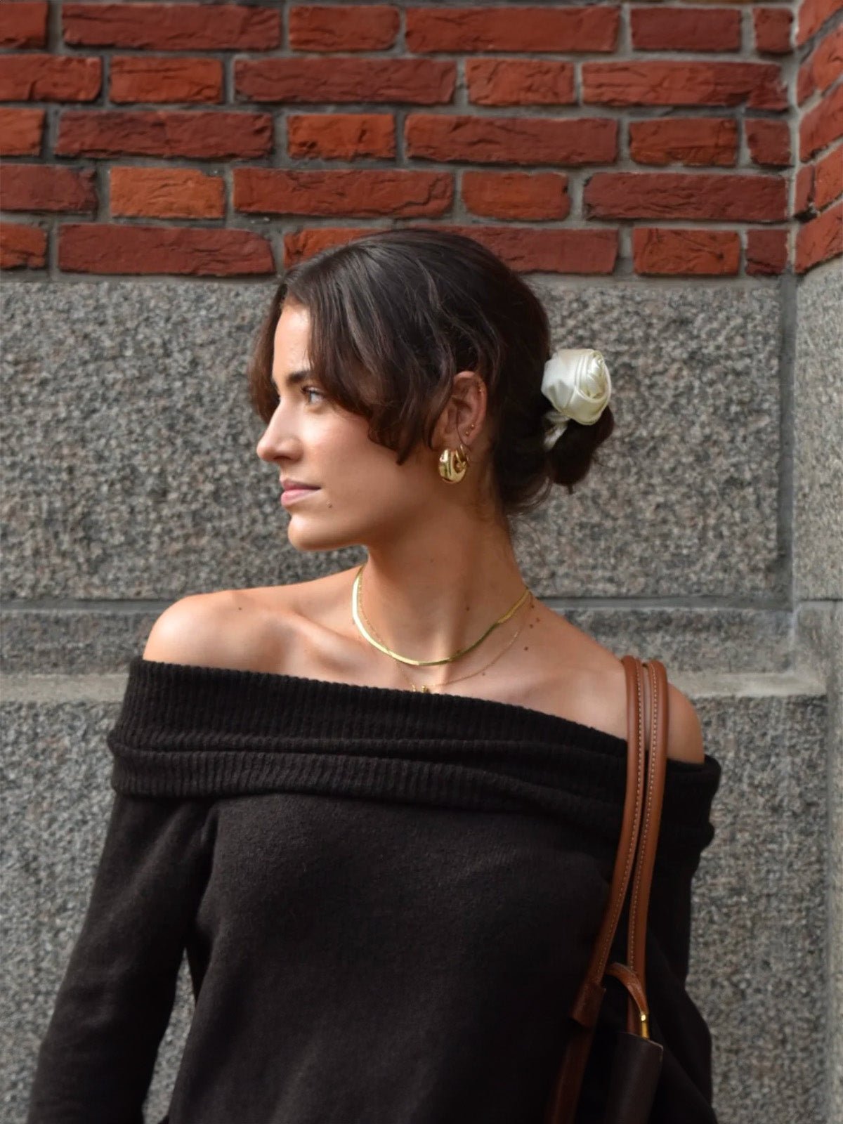 Chouchou fleur en satin, chouchou volumineux, chouchou cheveux floral femme, accessoire coiffure raffiné, modèle Tenyse - Chouchou - Blanc