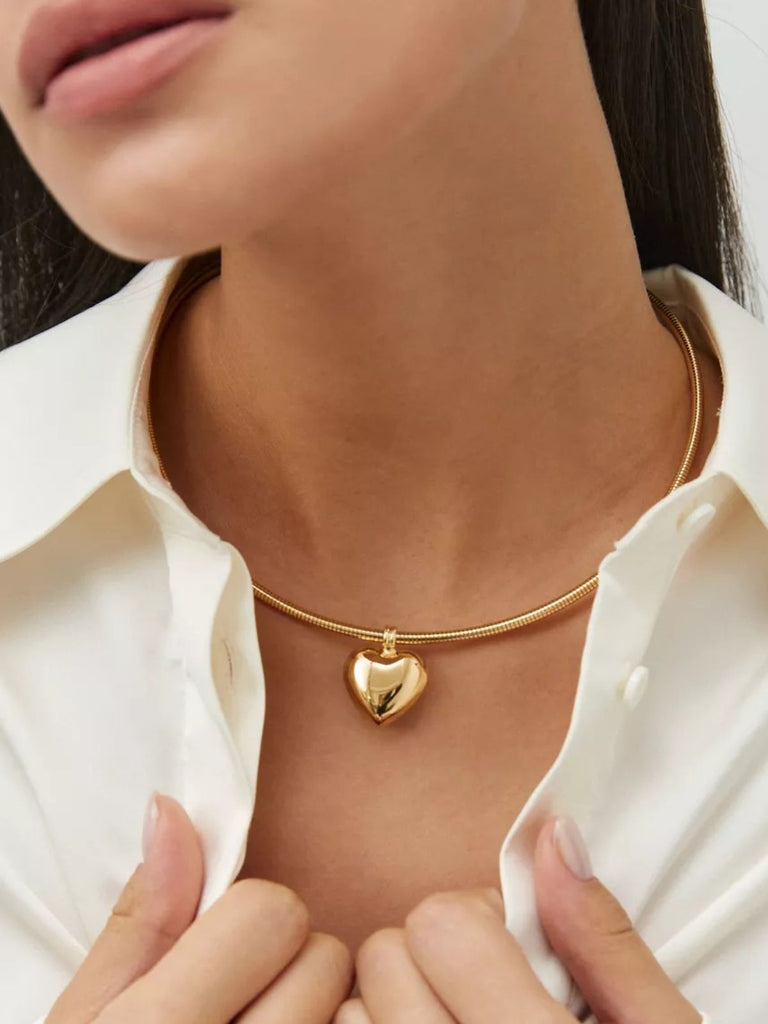 Collier cœur doré, pendentif bombé, acier titane femme, ras de cou, chaîne rigide, modèle Marietta - Collier - Or 21 - 40cm