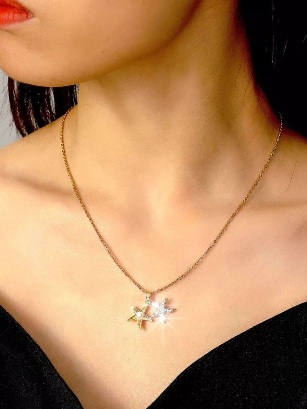 Collier étoile de mer, acier titane, zircons scintillants, chaîne clavicule femme, bijou lumineux 2024, modèle Nathalie - Collier - Or 42 cm