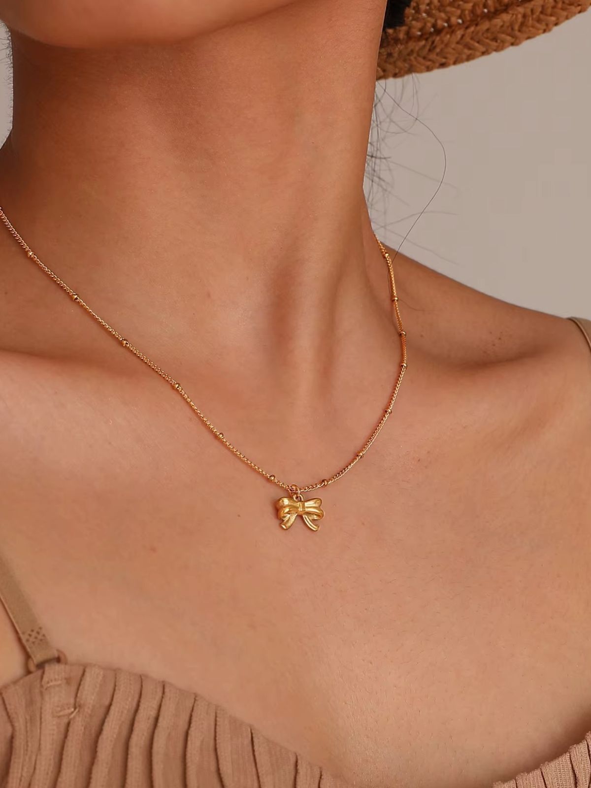 Collier femme nœud, chaîne, plaqué or 18 carats, acier titane, style mignon, léger, modèle Faustine - Collier - Or 41 - 50 cm