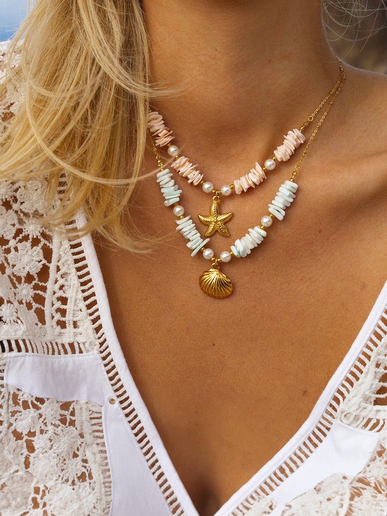 Collier pendentif coquillage ou étoile de mer, perles blanches, chaîne dorée, acier inoxydable, modèle Gina - Collier - Rose 40 + 5 cm