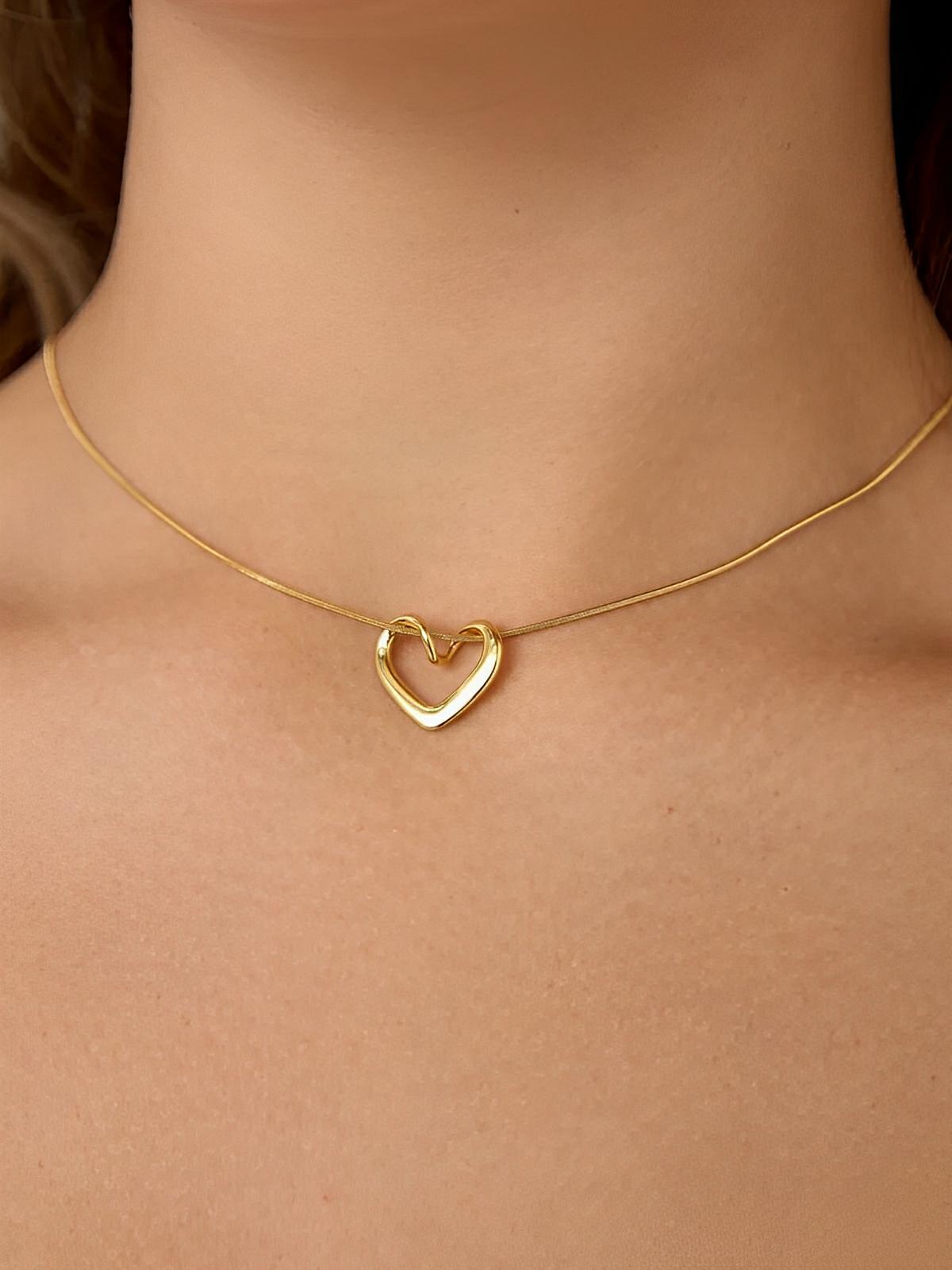 Collier ras du cou cœur, pendentif amour, chaîne argentée, bijou fantaisie femme, cadeau symbolique, modèle Olivette - Collier - Or