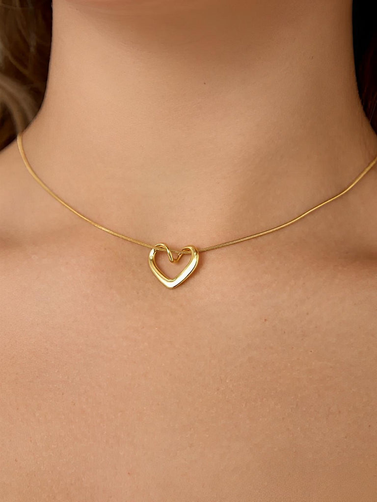 Collier ras du cou cœur, pendentif amour, chaîne argentée, bijou fantaisie femme, cadeau symbolique, modèle Olivette - Collier - Or