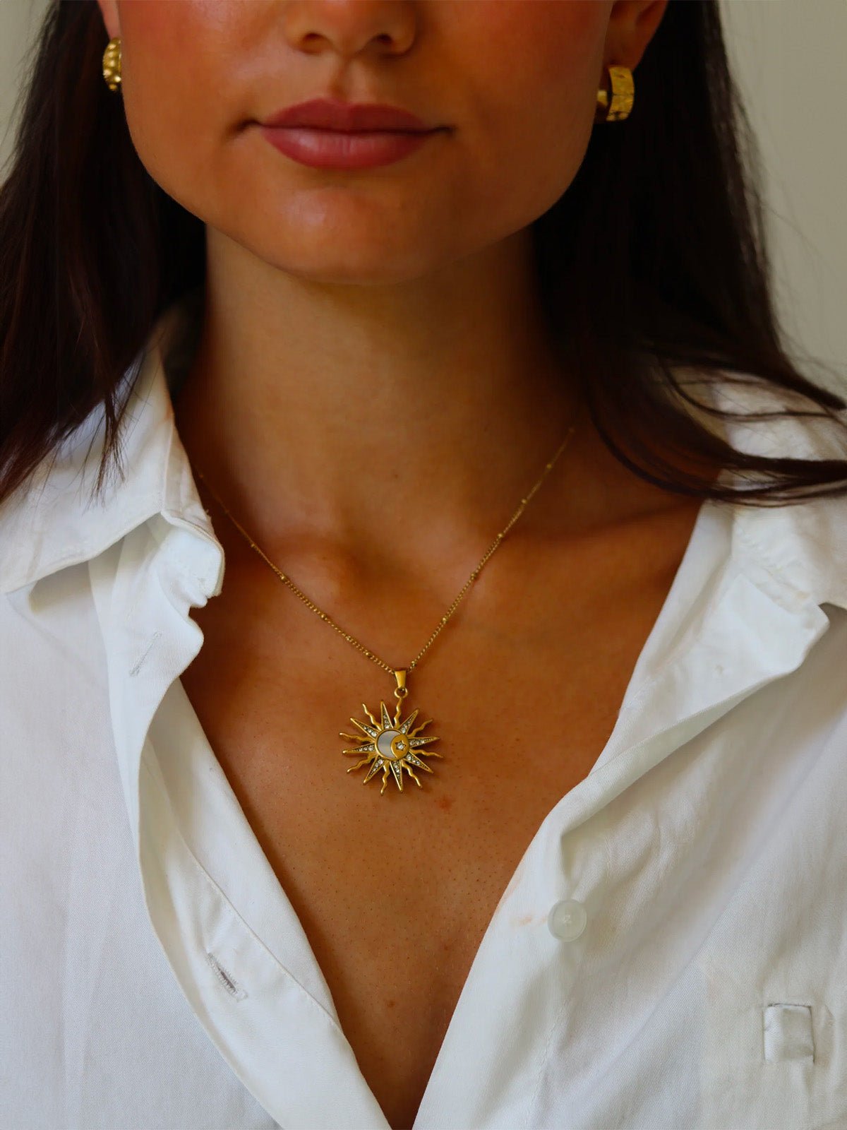 Collier soleil et lune, pendentif acier inoxydable doré, chaîne ajustable, bijou waterproof, style solaire, modèle Soraya - Collier - Or