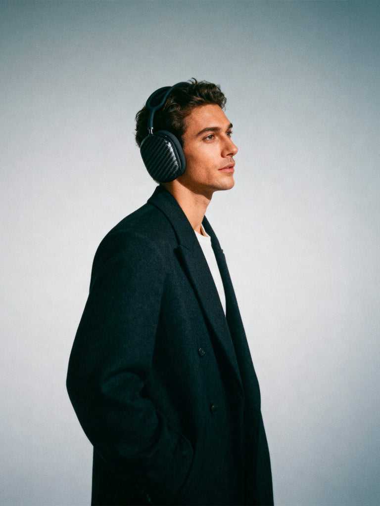 Coque AirPods Max carbone, protection intégrale, design léger, texture fibre carbone, accessoire premium, modèle Eryx - Accessoire AirPods Max - Carbone