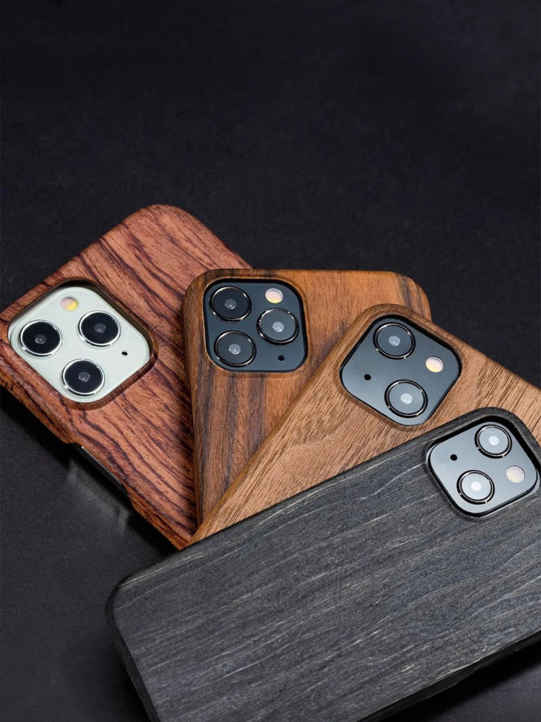Coque iPhone bois naturel, protection raffinée, design ultra - fin, toucher doux, look moderne, compatible charge sans fil, modèle Cyril - Coque iPhone - Noyer Authentique iPhone 12