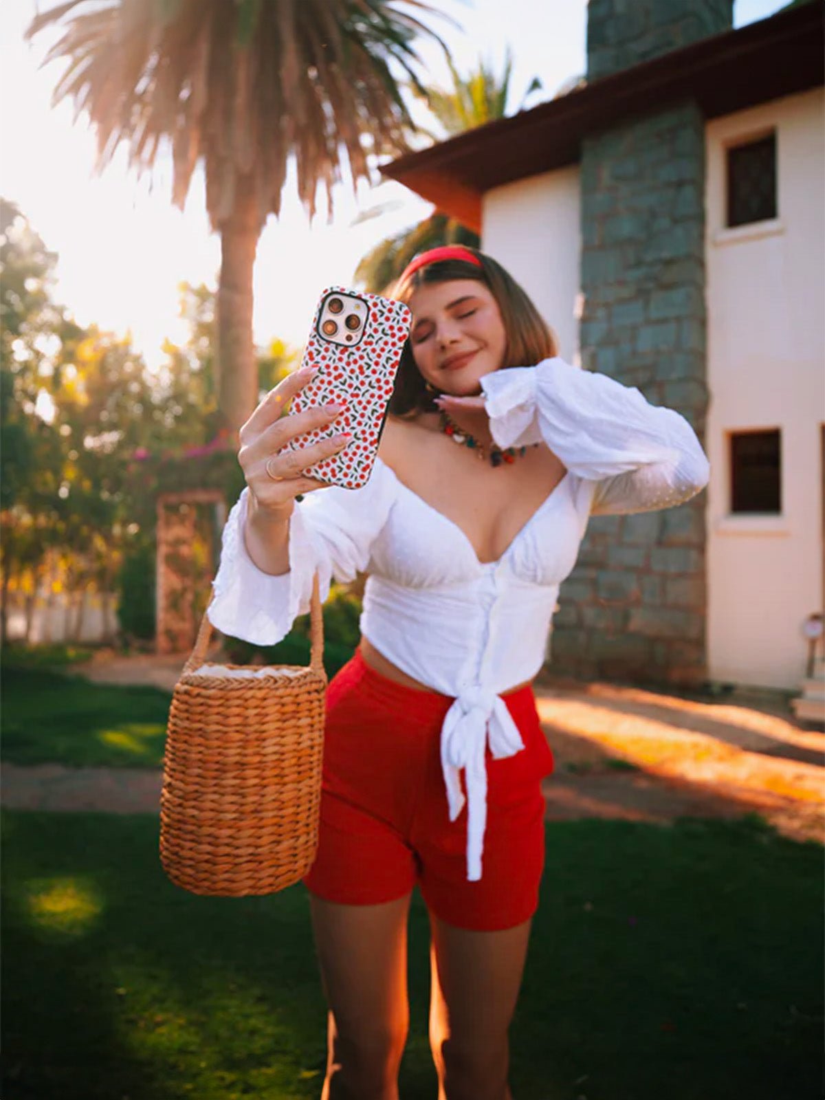 Coque iPhone cerises, motif fruité rouge, protection rigide antichoc, design mignon, compatible MagSafe, modèle Loza - Coque iPhone - Blanc et rouge iPhone X