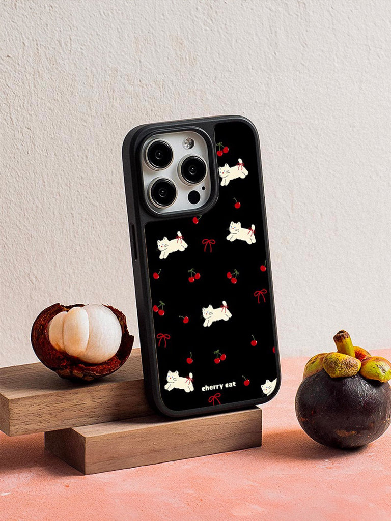 Coque iPhone Cherry cat, Protection anti - choc, motif chat cerise, Coque douce antirayures, compatible MagSafe, Design Mignon Noir, modèle Molly - Coque iPhone - Noir iPhone 12