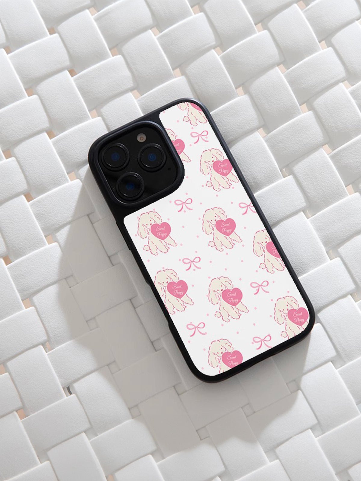Coque iPhone cœur petit chien, protection anti - choc, design mignon rose, compatible MagSafe, contour noir résistant, modèle Yila - Coque iPhone - Blanc et rose iPhone 12