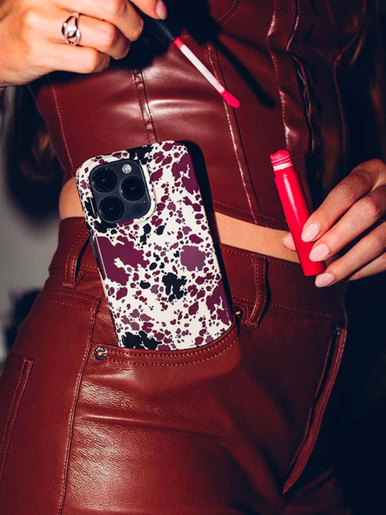 Coque iPhone, motif vache, protection antichoc, design original, style cow - girl, coque rigide stylée, modèle Calamity - Coque iPhone - Blanc et marron iPhone X